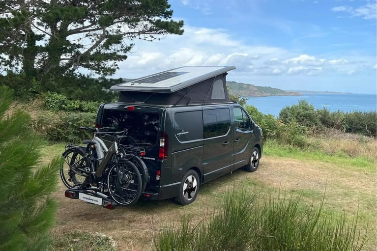 Flex 5 campervan 5 zitplaatsen met trekhaak en fietsendrager