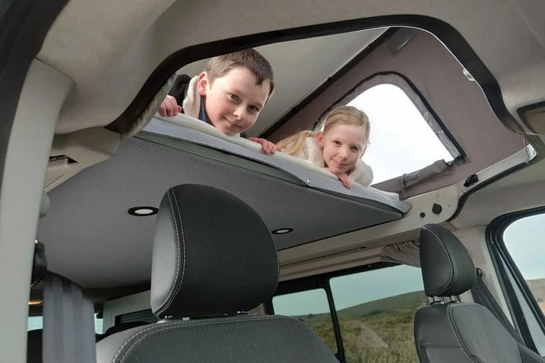 Flex 5 campervan 5 zitplaatsen met hefdak